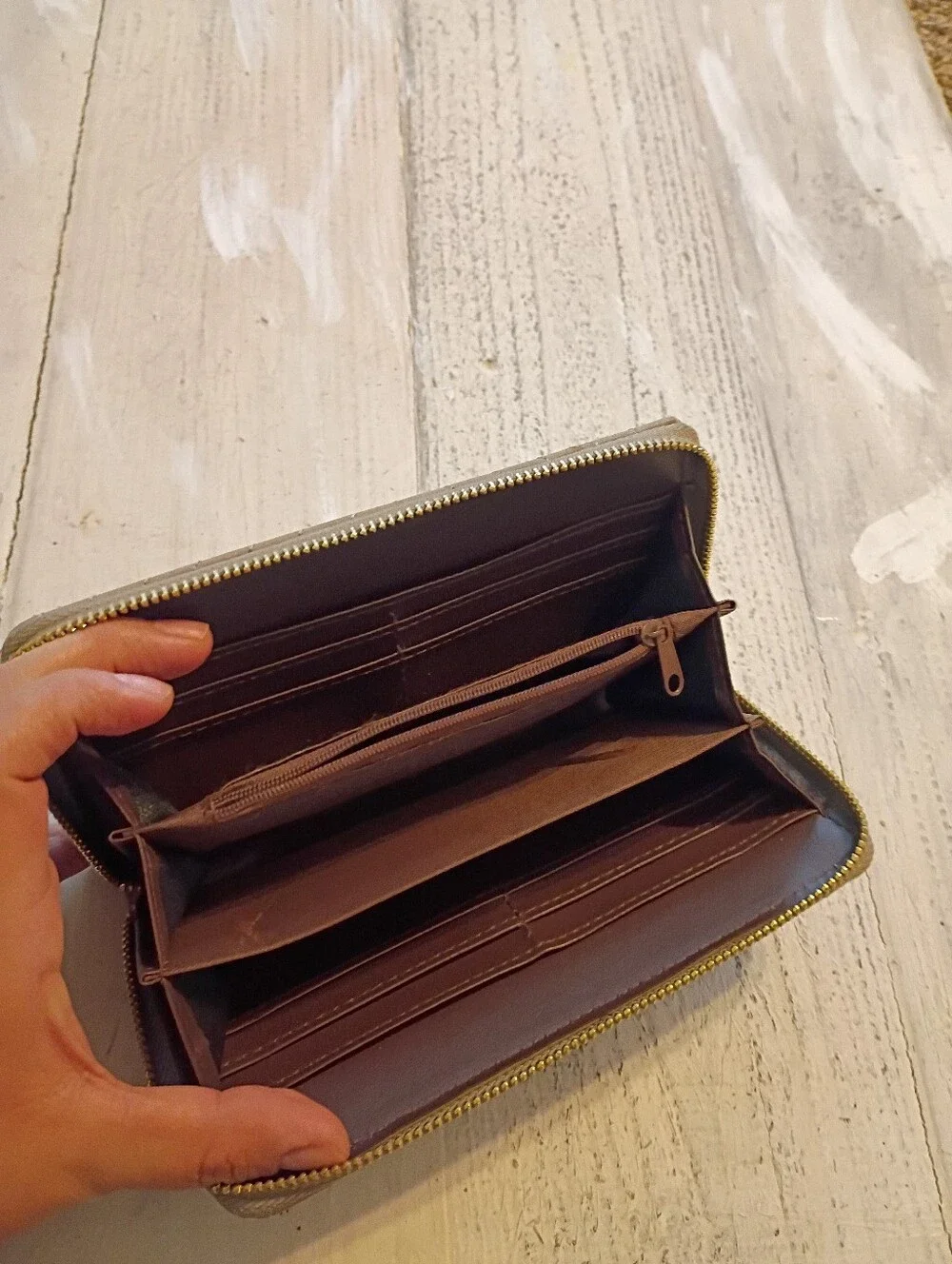 Wallet in very good condition brand unknown
